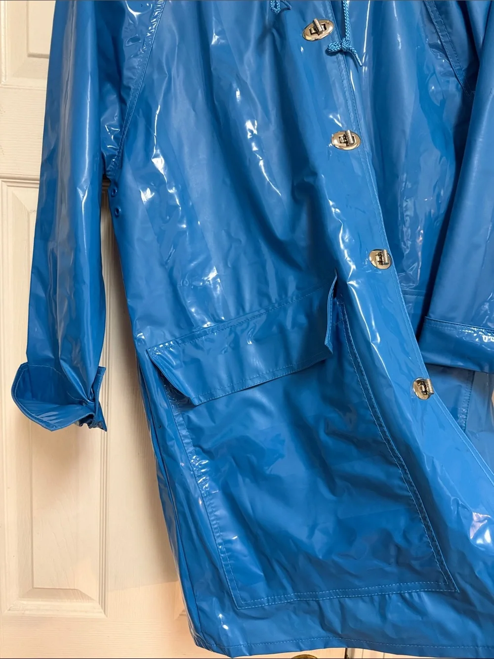Totes Bright Blue Glossy Raincoat with Hood - Picture 10 of 16